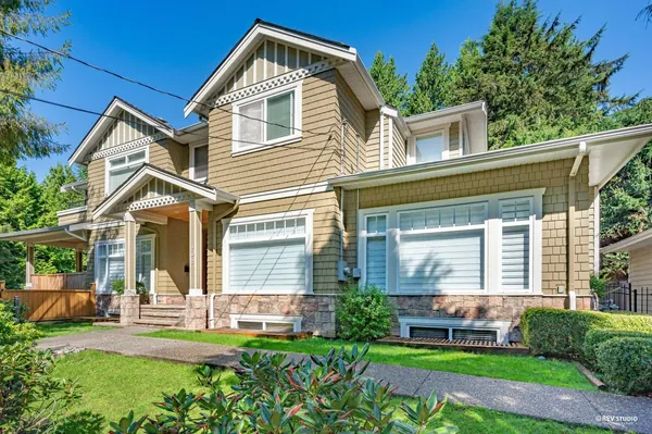 Upper Lonsdale, North Vancouver — exterior view