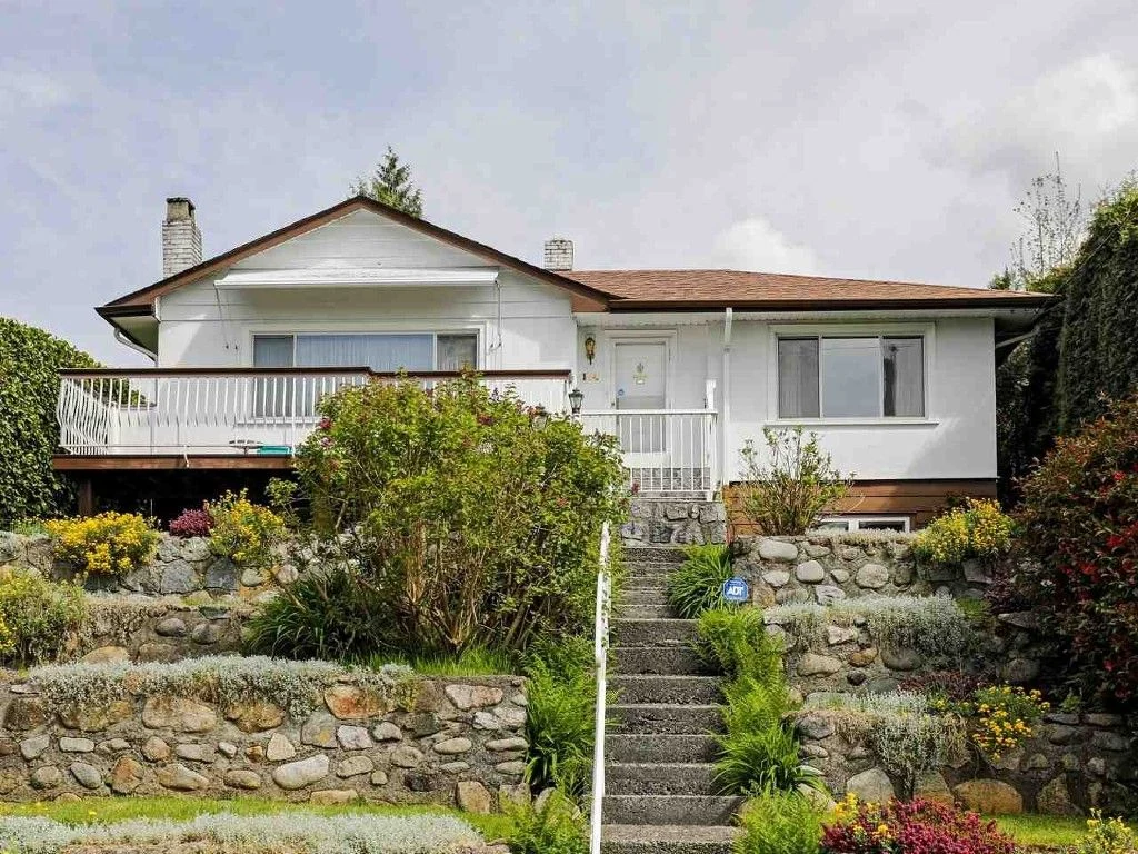 Upper Lonsdale, North Vancouver — property photos