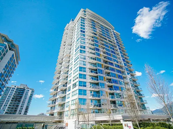 Centreview, North Vancouver — exterior view