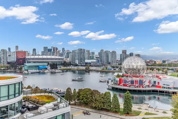 VODA, Vancouver — exterior view