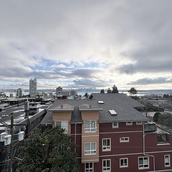 Avesta Building, North Vancouver — exterior view