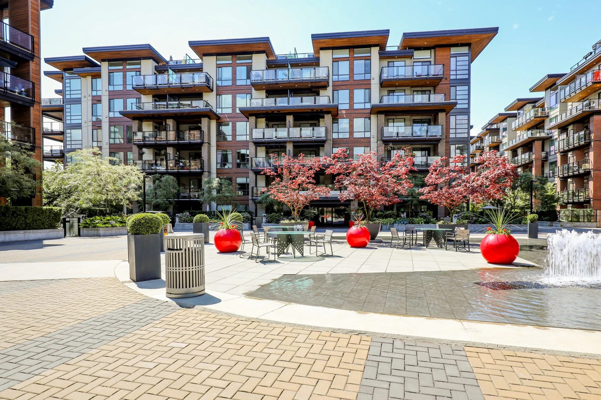 THE SHORE, North Vancouver — property photos