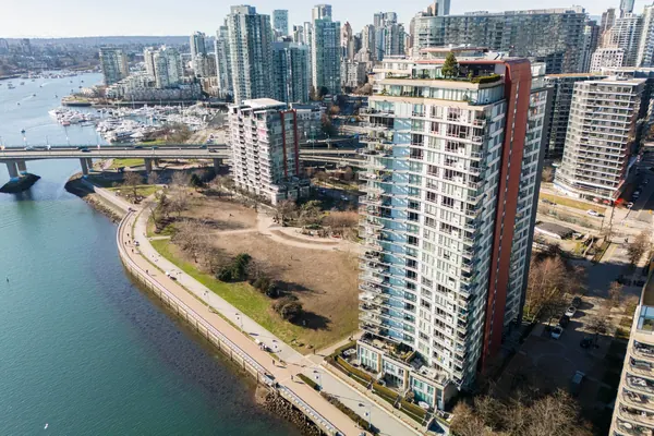 Flagship, Vancouver — exterior view