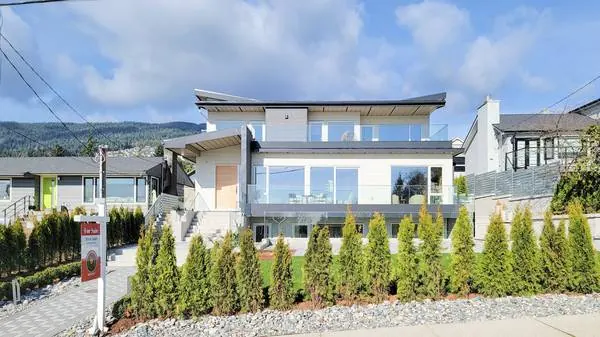 Jefferson Avenue, West Vancouver — exterior view