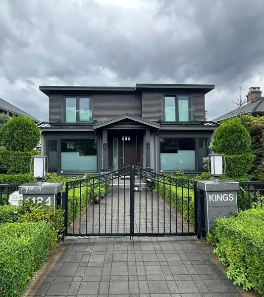 Ambleside, West Vancouver — exterior view