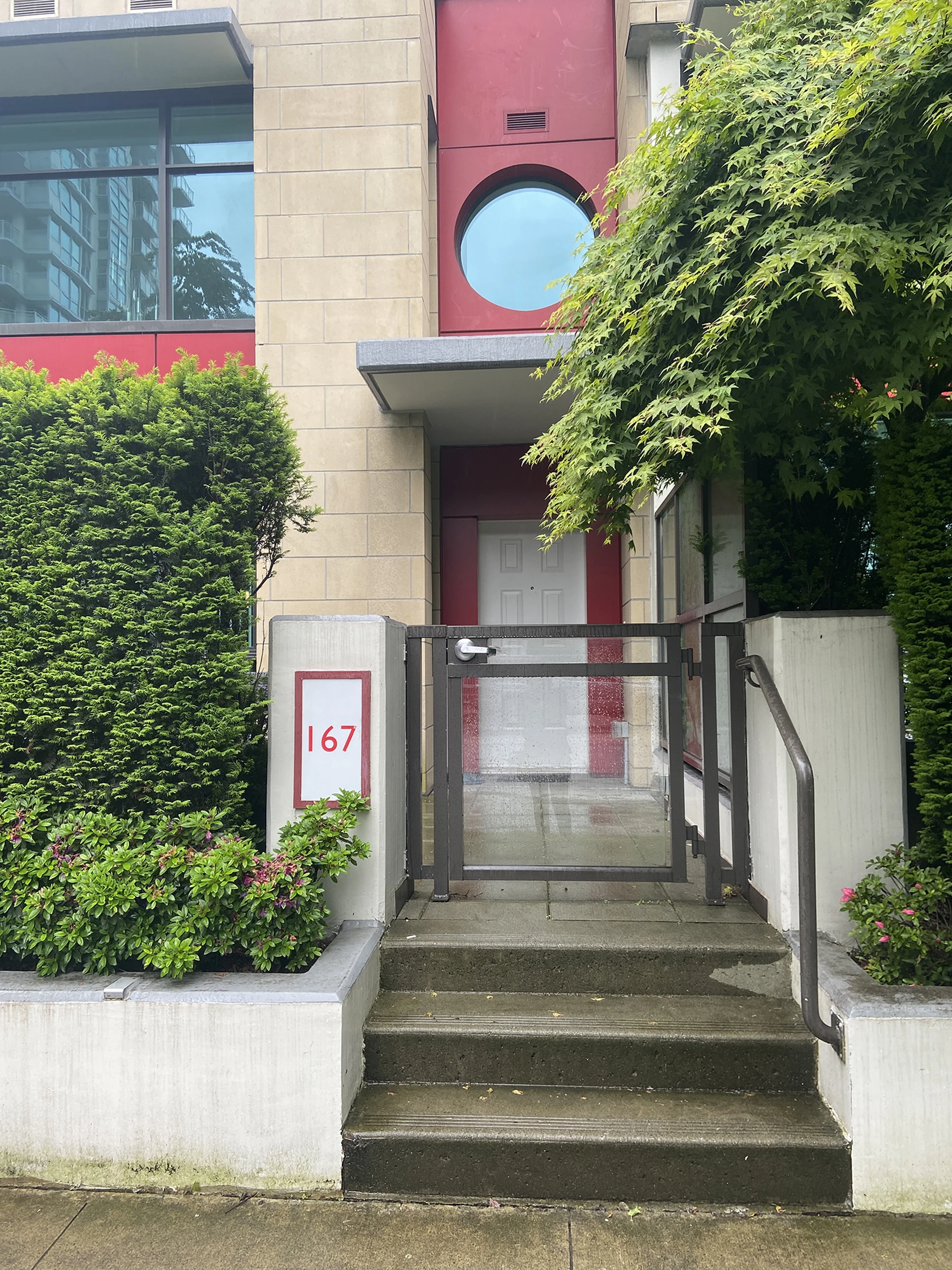 Lower Lonsdale, North Vancouver — property photos
